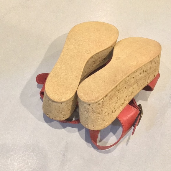 New! Sbicca Vintage Collection Womens Red Leather Strappy Wedges size 7 - Picture 4 of 7